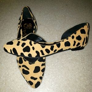 Gianni Bini Leopard print flats
